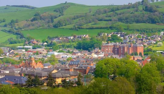 Вилла Georgian Terrace Town House In Mid Wales Ньютаун Экстерьер фото